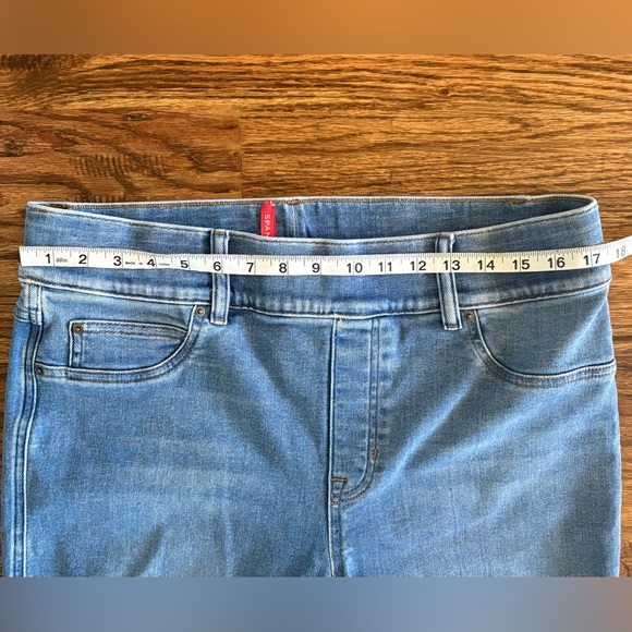 SPANX Flare Jeans in Stonewashed Blue, Size 1X 20960R, Pull On Stretch, EUC - Picture 5 of 8